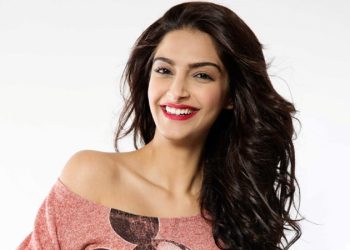 সোনম কাপুরের ‘কোয়ারেন্টাইন বিলাস’