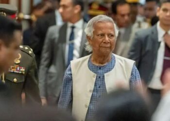 বিপ্লবের পর আপাতত স্থিতিশীল বাংলাদেশ