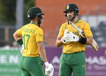 তীরে এসে তরী ডুবানো যেন অভ্যাসে পরিণত আয়ারল্যান্ডের