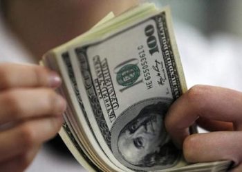 খোলাবাজারে দাম কমেছে ডলারের