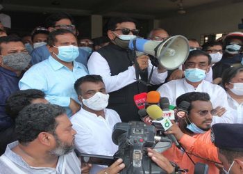 তাণ্ডবকারীদের পাল্টা আঘাত করা হবে: হানিফ